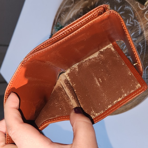 Louis Vuitton Epi Leather Double Snap Wallet in Congnac Color w/ COA - Picture 11 of 14